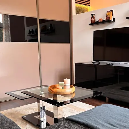 Elegant Escape Vi - Centre & Free Parking Apartmán *
